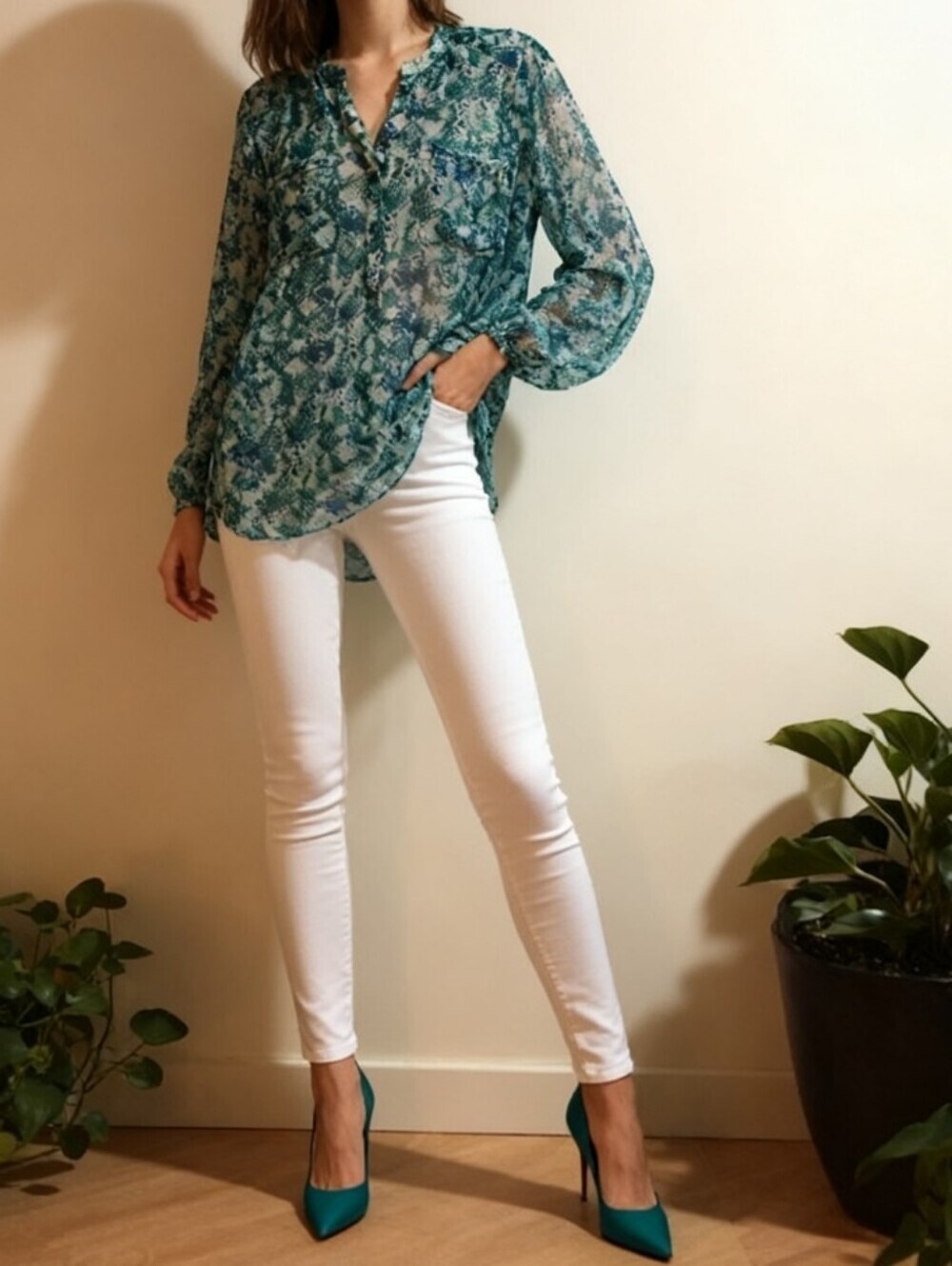 APT 9 Sheer quarter sleeve top‎